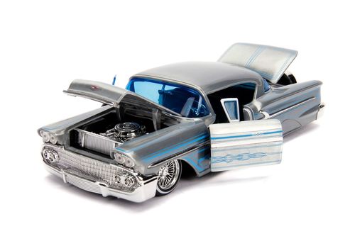 1958 Chevrolet ミニカー シルバーJADA1/24 ミニカー