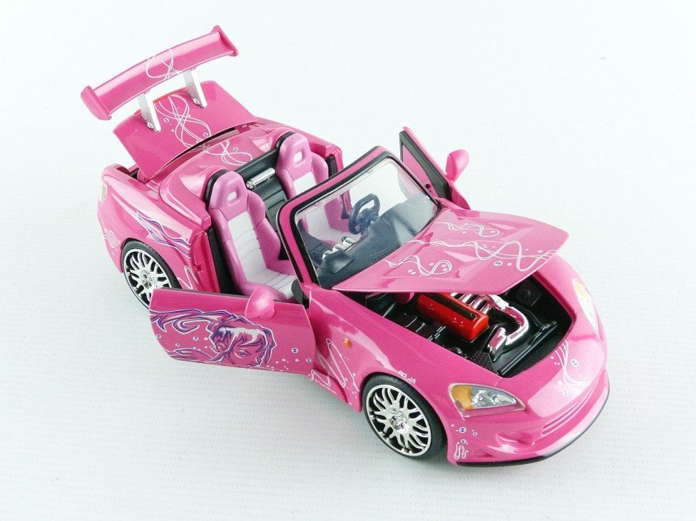 1:24 W/B Fast and Furious Suki's 2001 Honda S2000 (pink) JADA
