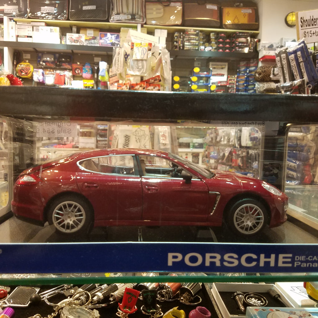 1:18 Porsche Panamera