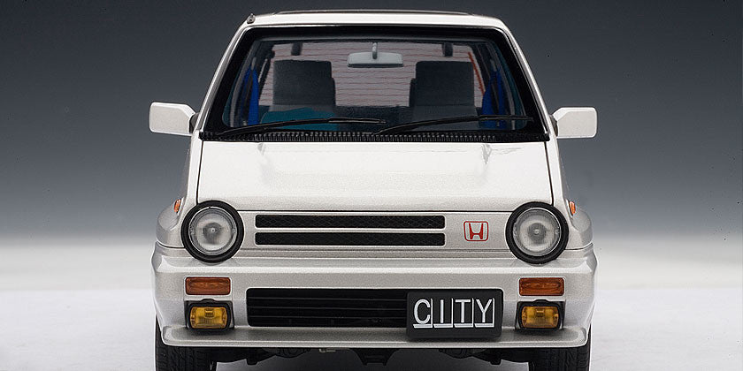 AUTOart 1:18 Honda City Turbo Auto Art                                                   