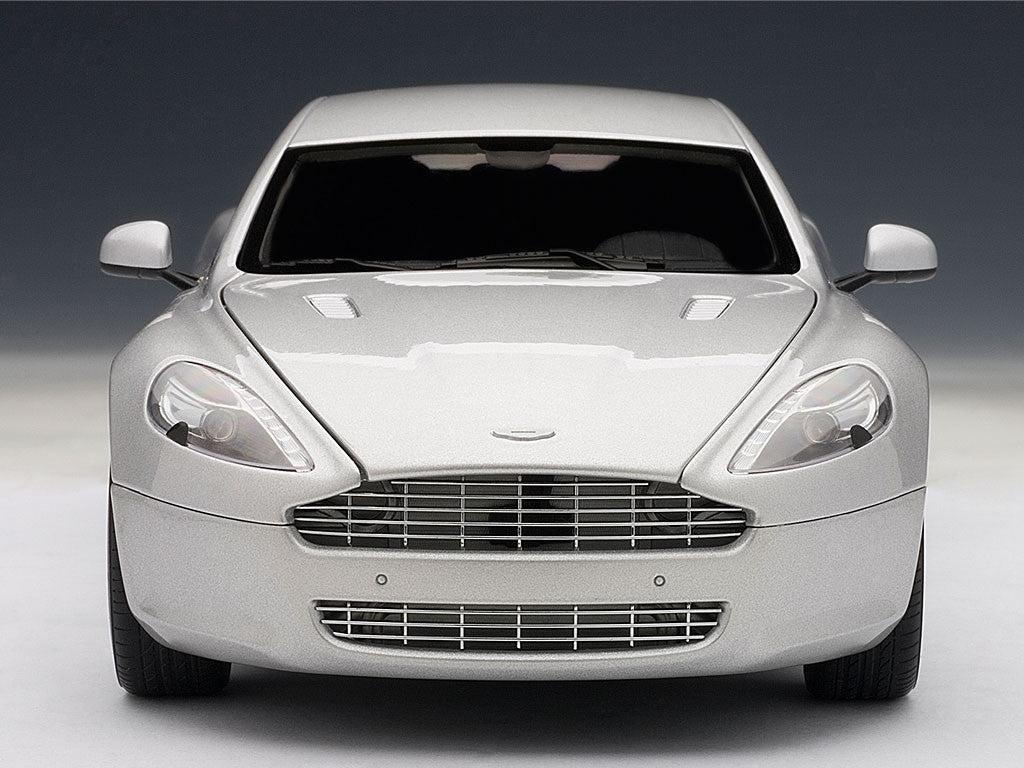 AUTOart 1:18 ASTON MARTIN RAPIDE SILVER                                                  