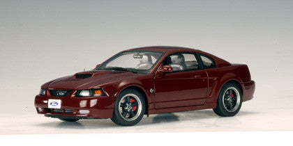 AUTOart 1:18 FORD MUSTANG GT 2004 (40TH ANNIVERSARY CRIMSON RED)                         
