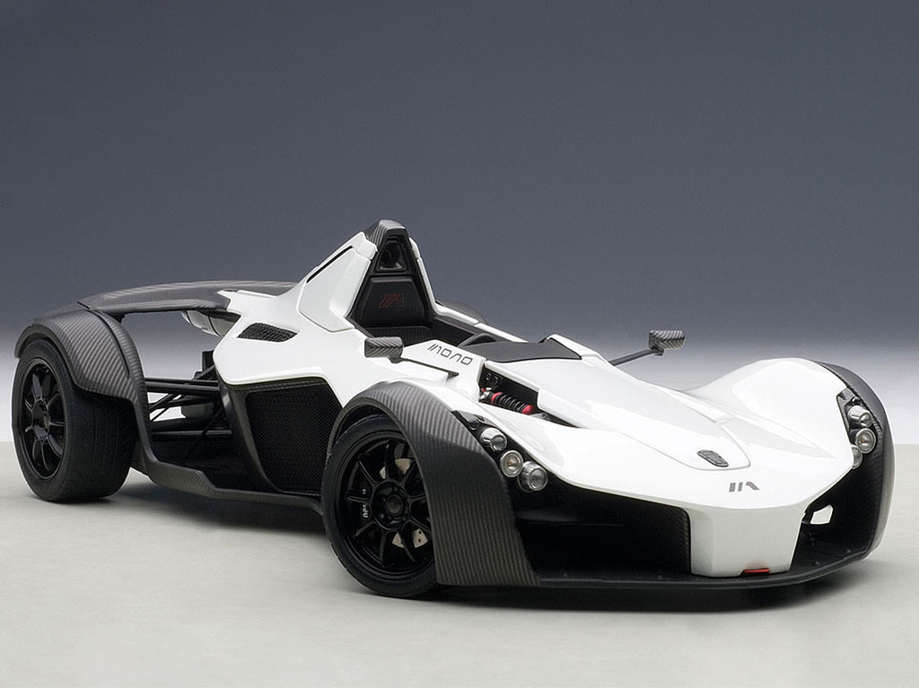 AUTOart 1:18 BAC MONO WHITE                                                              