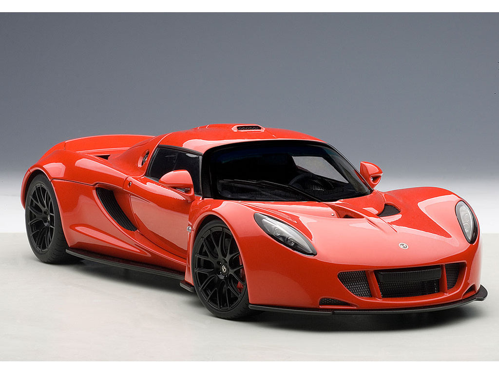 AUTOart 1:18 HENNESSEY VENOM RED                                                         