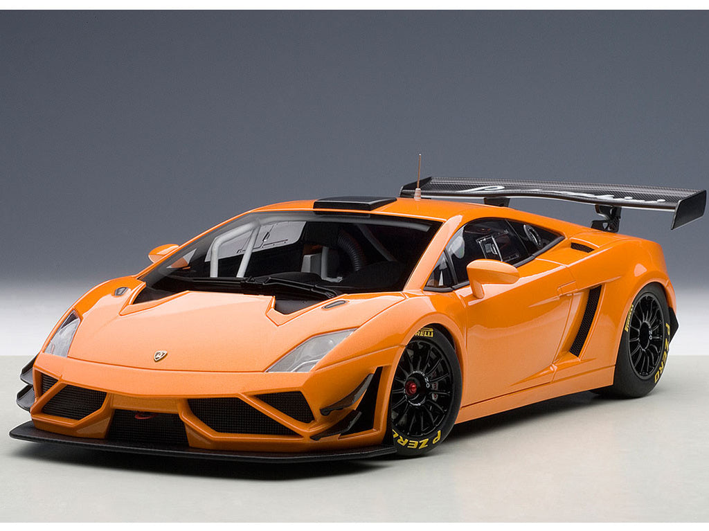 AUTOart 1:18 LAMBORGHINI GALLARDO GT3 FL2 2013 MET. ORANGE COMPOSITE                     