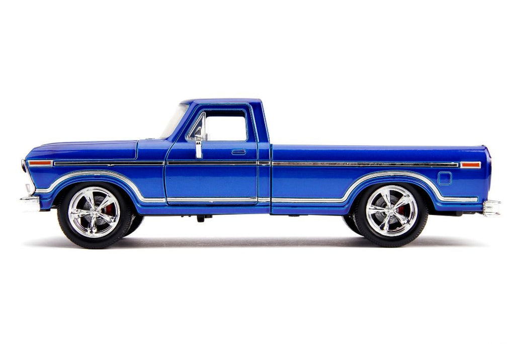Jada 1/24 "Just Trucks" 1979 Ford F-150 Pickup Custom Candy Blue 31597